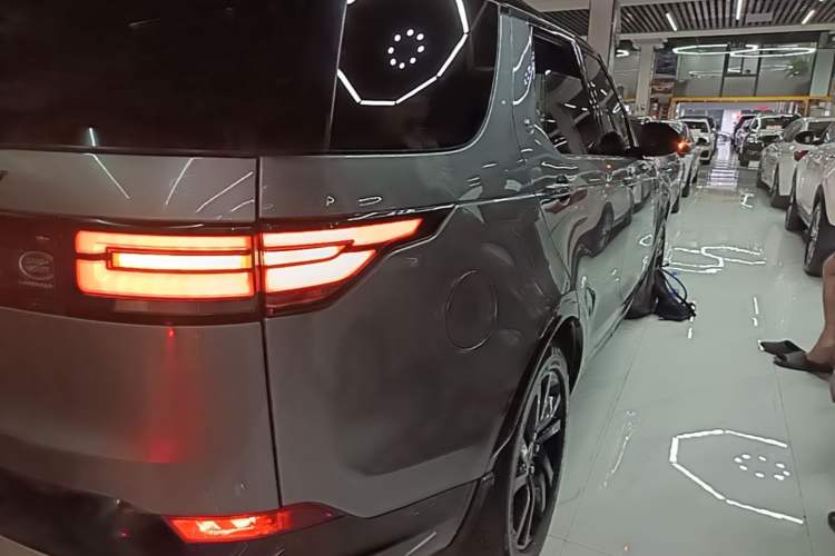 Used Land Rover Discovery 2020 2.0T 30th Anniversary Special Edition Right Rear Taillight
