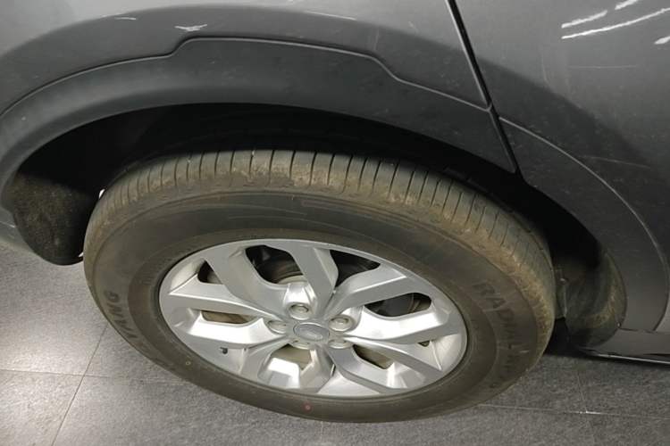 Used Land Rover Discovery 2020 3.0 SC V6 SE Right Rear Wheel Hub