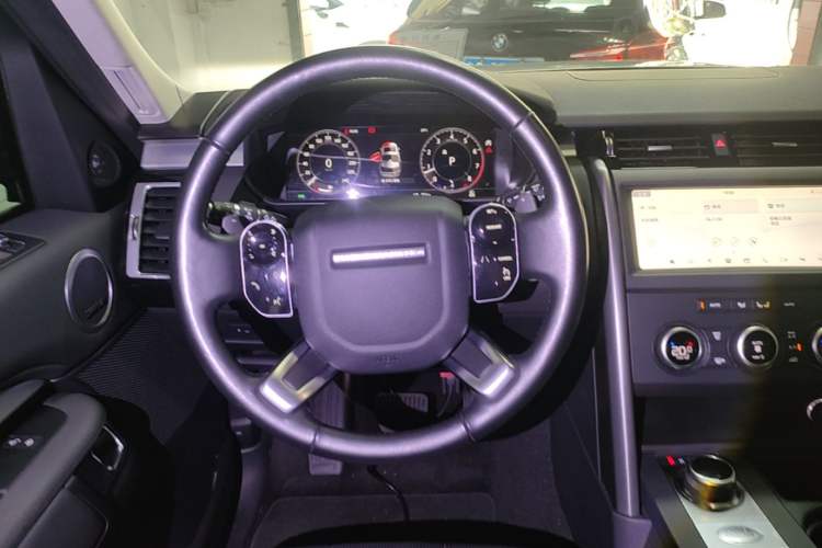 Used Land Rover Discovery 2020 2.0T 30th Anniversary Special Edition Steering Wheel