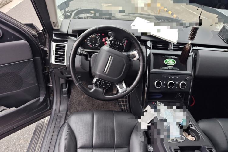 Used Land Rover Discovery 2020 3.0 SC V6 SE Steering Wheel
