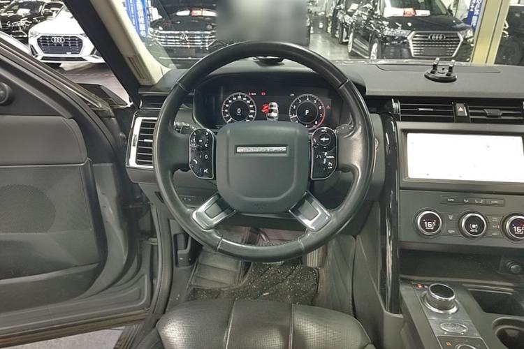 Used Land Rover Discovery 2020 3.0 SC V6 SE Steering Wheel