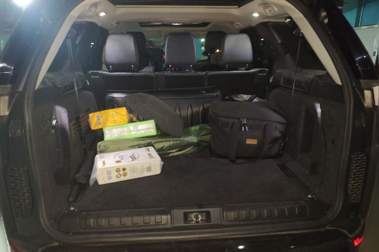 Used Land Rover Discovery 2020 2.0T SE Trunk