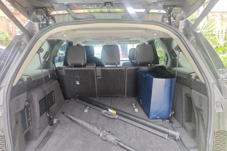Used Land Rover Discovery 2020 2.0T 30th Anniversary Special Edition Trunk