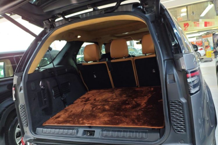 Used Land Rover Discovery 2020 3.0 SC V6 SE Trunk