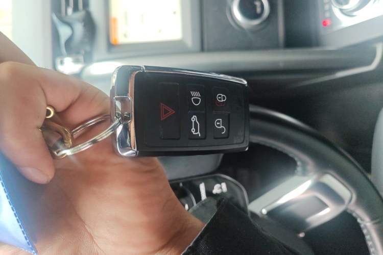 Used Land Rover Discovery 2020 2.0T 30th Anniversary Special Edition Vehicle Key