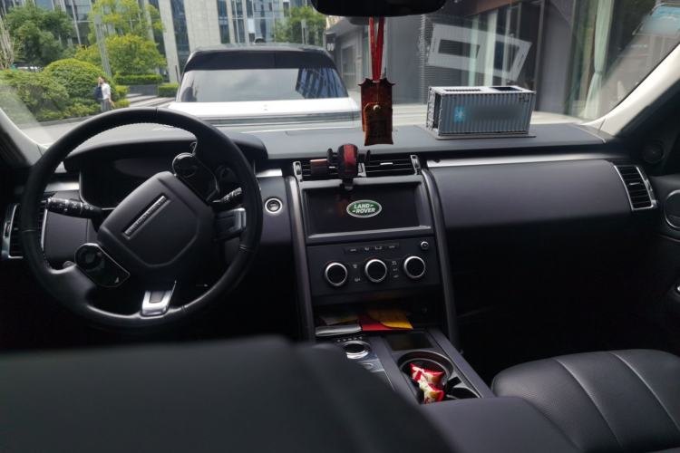 Used Land Rover Discovery 2020 2.0T 30th Anniversary Special Edition Center Console
