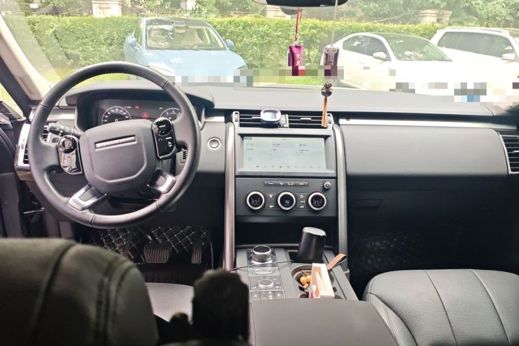 Used Land Rover Discovery 2020 3.0 SC V6 30th Anniversary Special Edition Center Console
