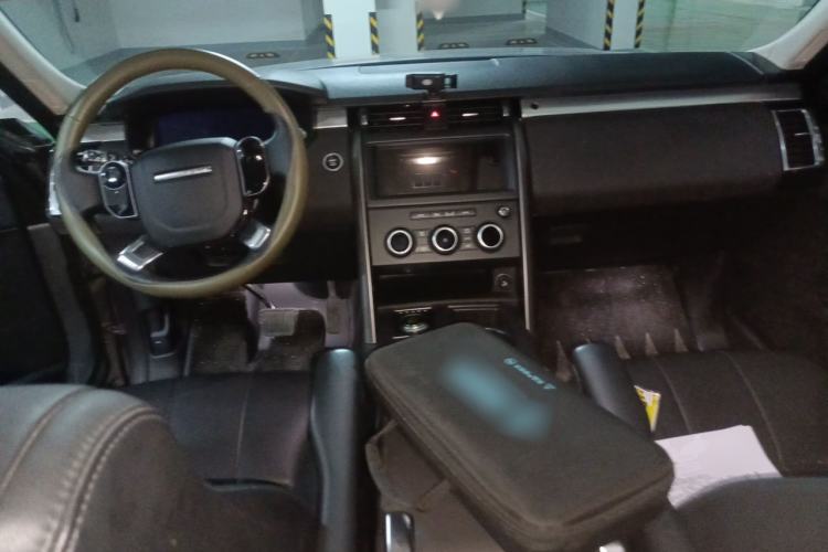 Used Land Rover Discovery 2020 3.0 SC V6 30th Anniversary Special Edition Center Console