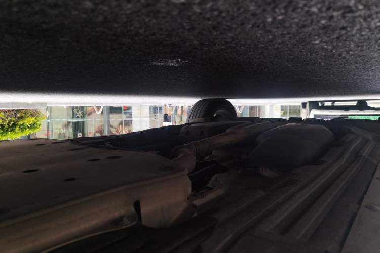 Used Land Rover Discovery 2020 2.0T 30th Anniversary Special Edition Chassis Front Right