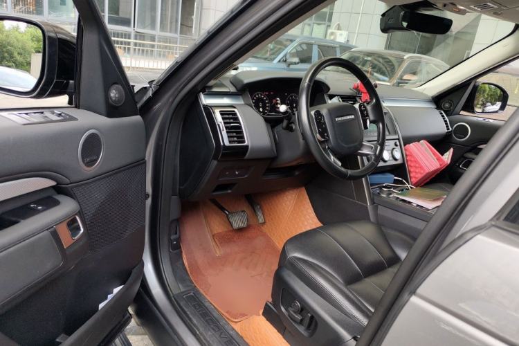 Used Land Rover Discovery 2020 3.0 SC V6 30th Anniversary Special Edition Driver Seat