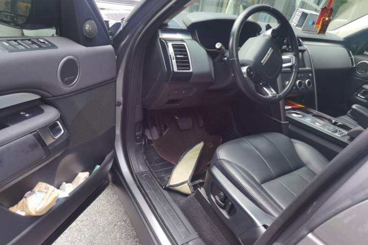 Used Land Rover Discovery 2020 2.0T 30th Anniversary Special Edition Driver Seat