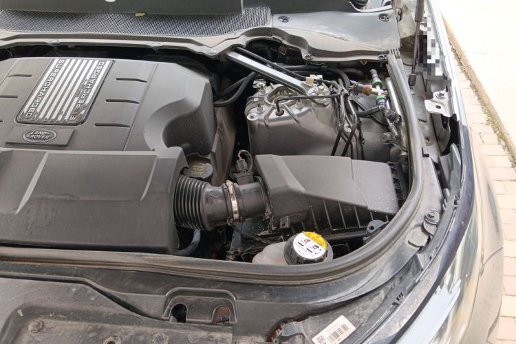 Used Land Rover Discovery 2020 3.0 SC V6 30th Anniversary Special Edition Engine Bay Left