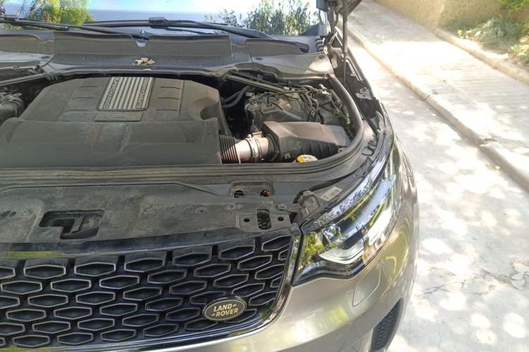 Used Land Rover Discovery 2020 3.0 SC V6 SE Engine Bay Left