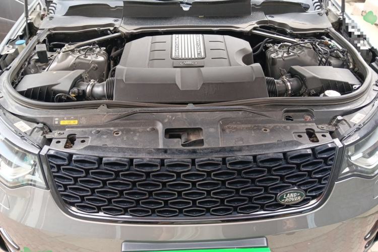Used Land Rover Discovery 2020 3.0 SC V6 30th Anniversary Special Edition Engine Bay