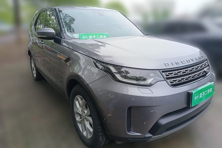 Used Land Rover Discovery 2020 3.0 SC V6 SE Front Right 45 Deg