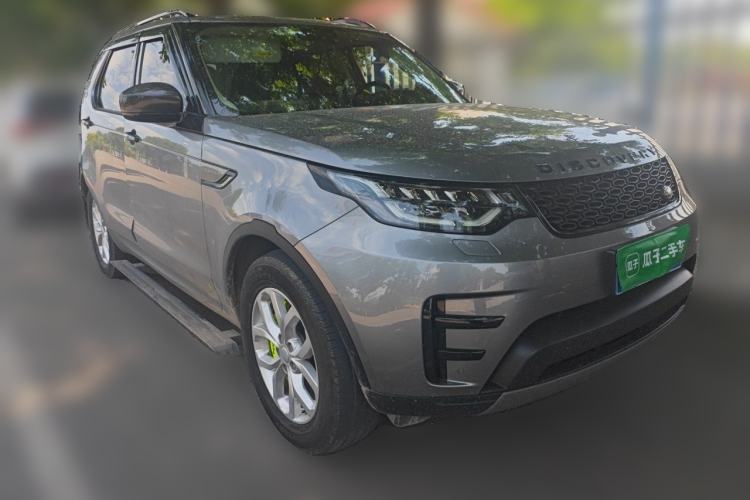 Used Land Rover Discovery 2020 3.0 SC V6 SE Front Right 45 Deg