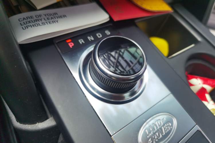 Used Land Rover Discovery 2020 2.0T 30th Anniversary Special Edition Gear Lever