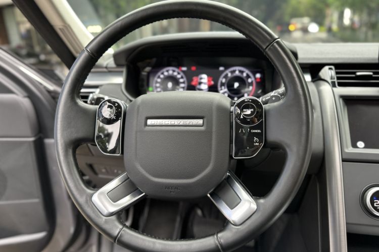 Used Land Rover Discovery 2020 3.0 SC V6 30th Anniversary Special Edition Interior 2