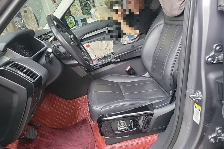 Used Land Rover Discovery 2020 2.0T 30th Anniversary Special Edition Left Front Seat