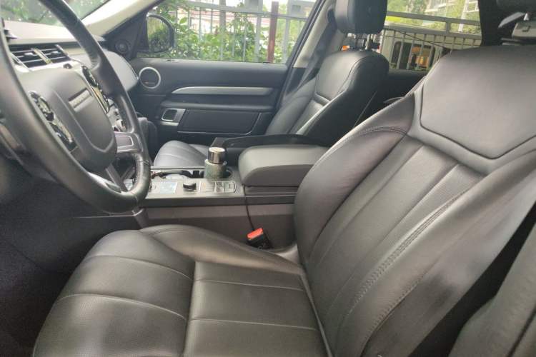 Used Land Rover Discovery 2020 3.0 SC V6 30th Anniversary Special Edition Left Front Seat