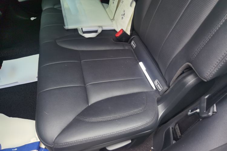 Used Land Rover Discovery 2020 2.0T 30th Anniversary Special Edition Left Rear Seat