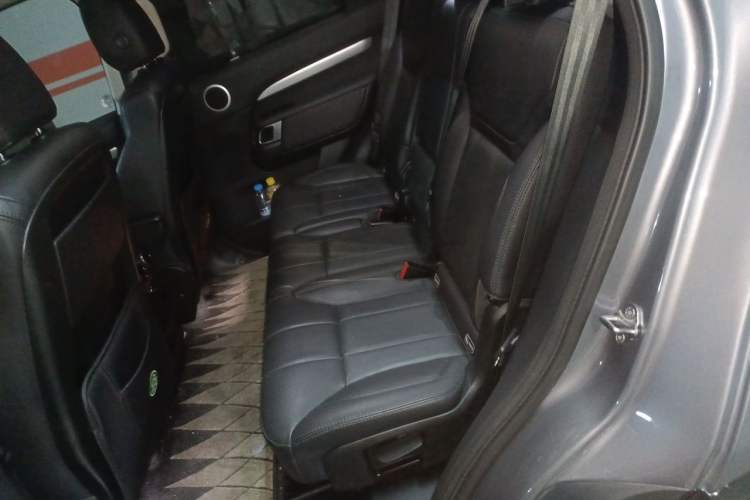 Used Land Rover Discovery 2020 3.0 SC V6 30th Anniversary Special Edition Left Rear Seat