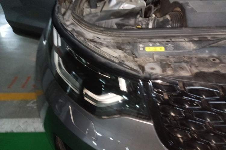 Used Land Rover Discovery 2020 3.0 SC V6 30th Anniversary Special Edition Right Front Headlight