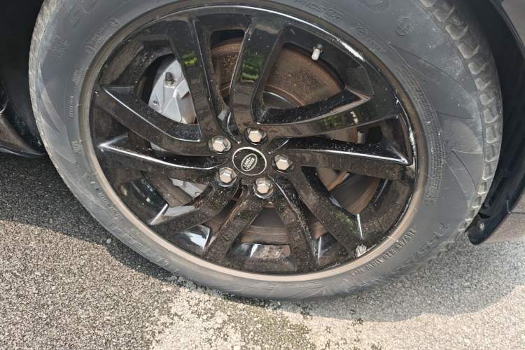Used Land Rover Discovery 2020 3.0 SC V6 30th Anniversary Special Edition Right Front Wheel Hub