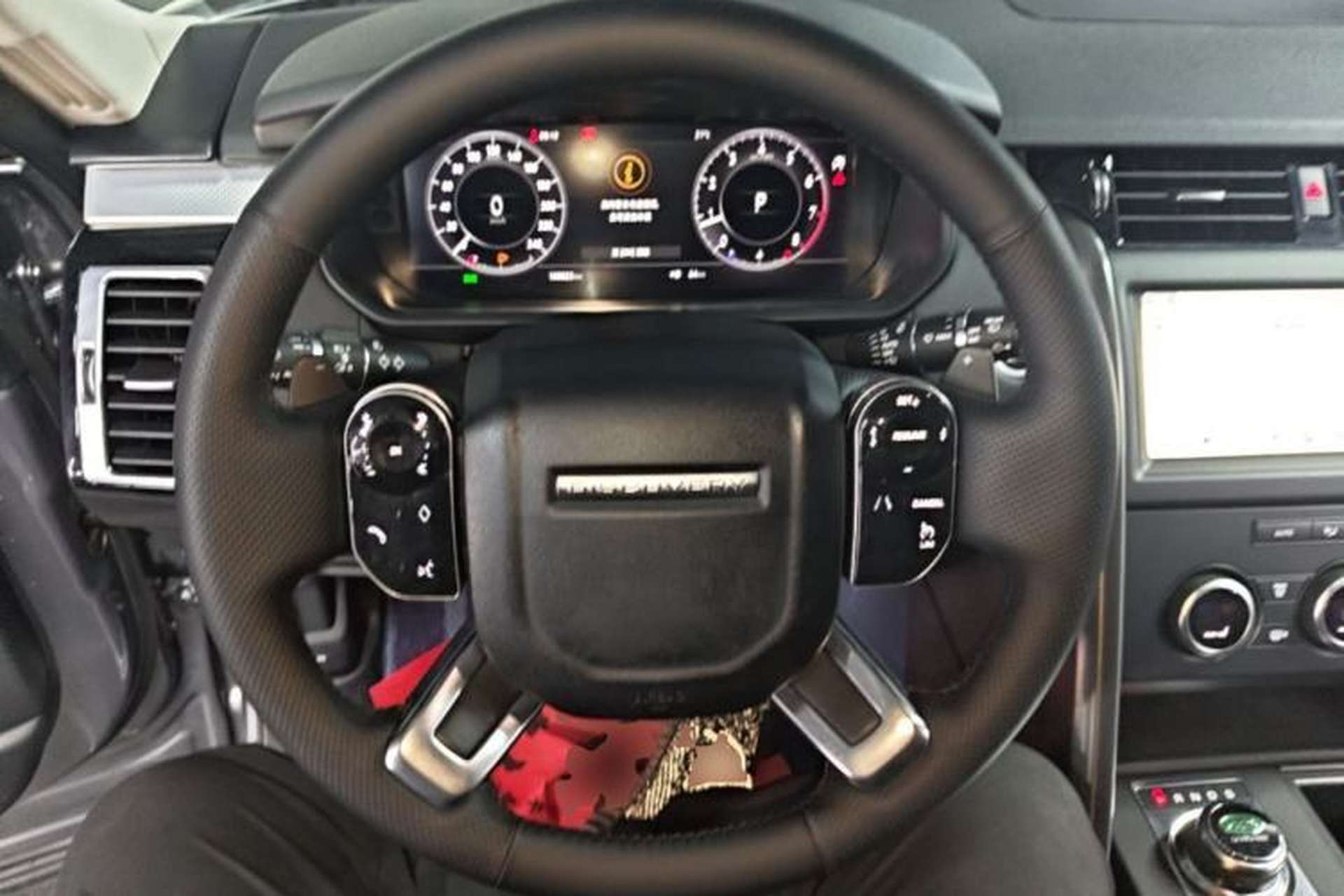 Used Land Rover Discovery 2020 3.0 SC V6 30th Anniversary Special Edition Steering Wheel