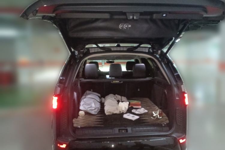 Used Land Rover Discovery 2020 3.0 SC V6 30th Anniversary Special Edition Trunk