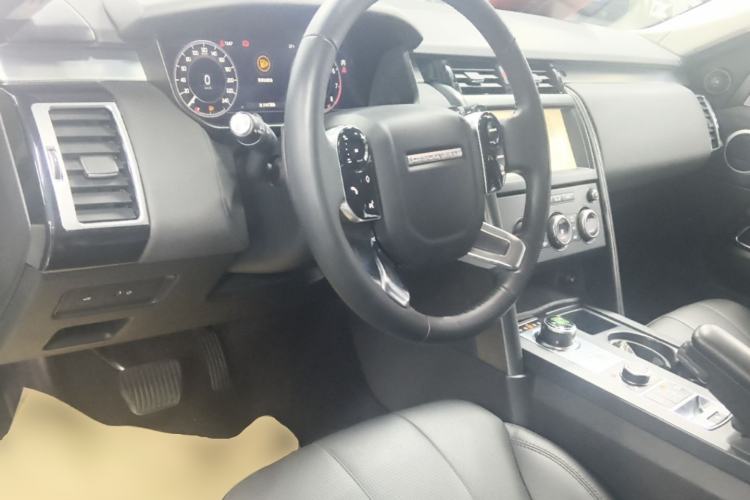 Used Land Rover Discovery 2020 3.0 SC V6 30th Anniversary Special Edition Center Console