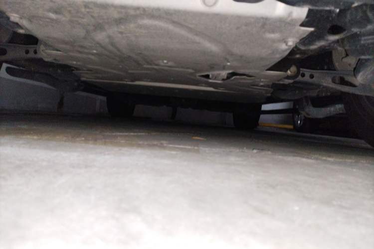 Used Land Rover Discovery 2020 2.0T SE Chassis Rear
