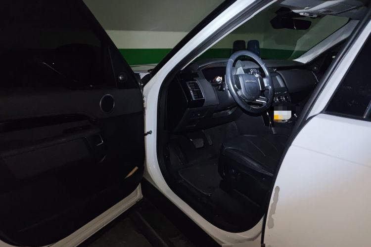 Used Land Rover Discovery 2020 3.0 SC V6 SE Driver Seat