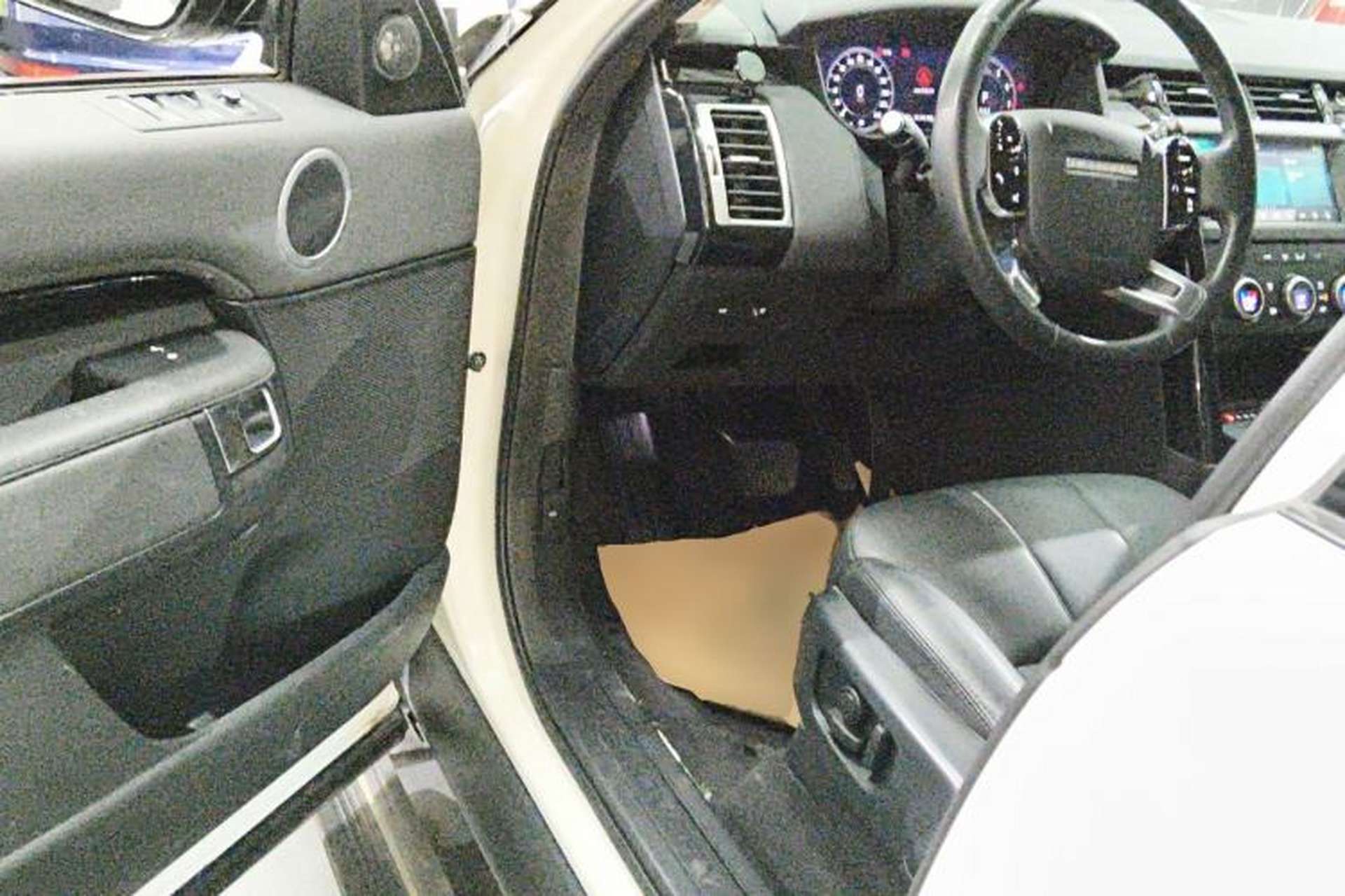 Used Land Rover Discovery 2020 3.0 SC V6 SE Driver Seat