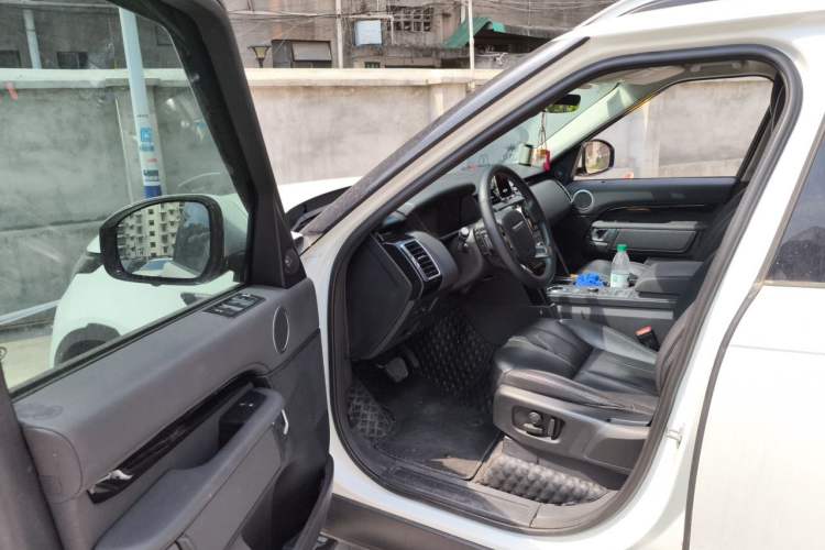 Used Land Rover Discovery 2020 3.0 SC V6 SE Driver Seat