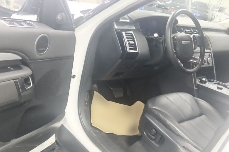 Used Land Rover Discovery 2020 3.0 SC V6 30th Anniversary Special Edition Driver Seat