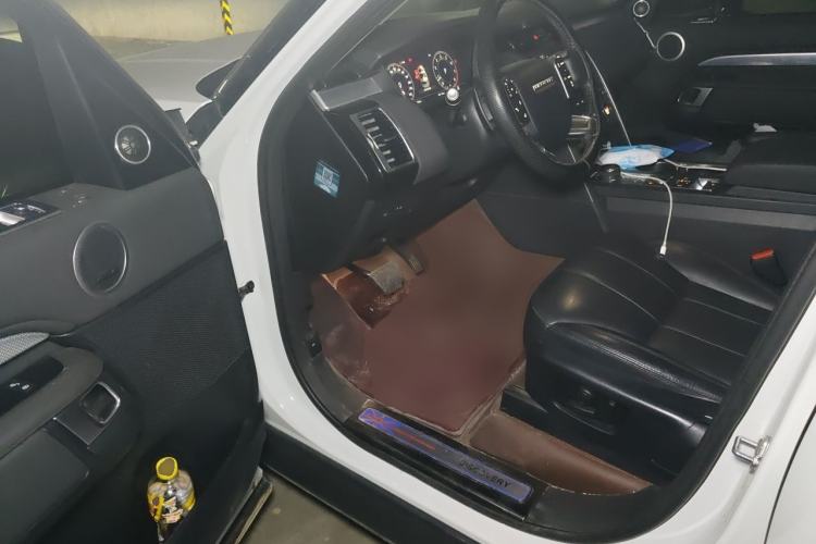 Used Land Rover Discovery 2020 3.0 SC V6 30th Anniversary Special Edition Driver Seat
