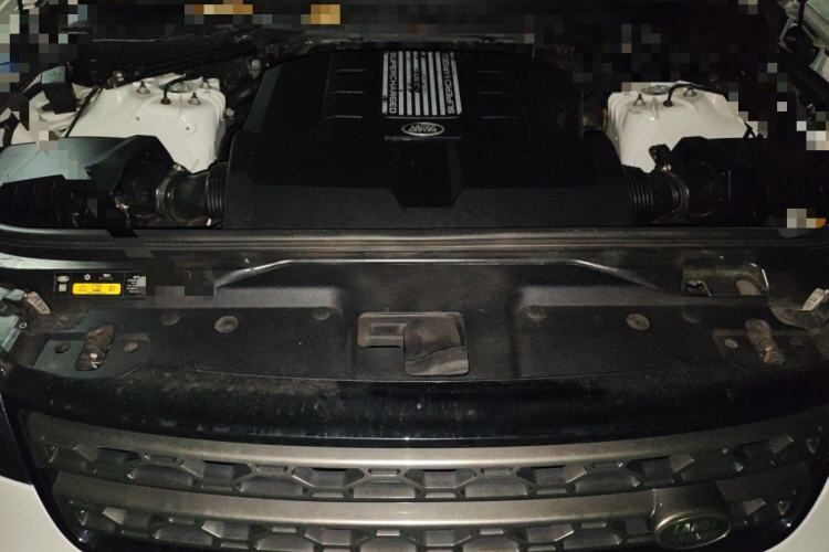 Used Land Rover Discovery 2020 3.0 SC V6 SE Engine Bay