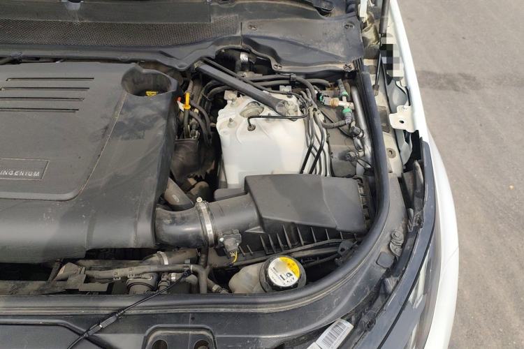 Used Land Rover Discovery 2020 2.0T 30th Anniversary Special Edition Engine Bay Left