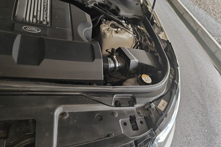 Used Land Rover Discovery 2020 3.0 SC V6 30th Anniversary Special Edition Engine Bay Left