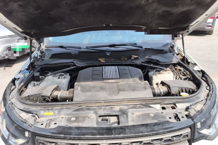 Used Land Rover Discovery 2020 3.0 SC V6 SE Engine Bay