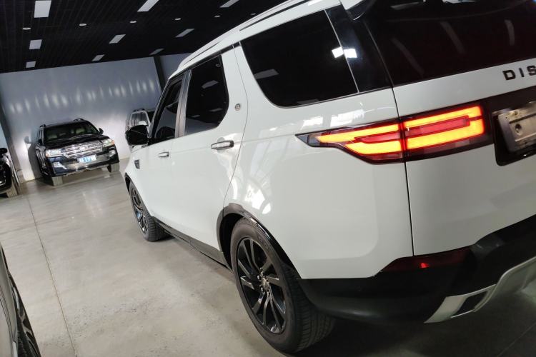 Used Land Rover Discovery 2020 3.0 SC V6 30th Anniversary Special Edition Exterior 3