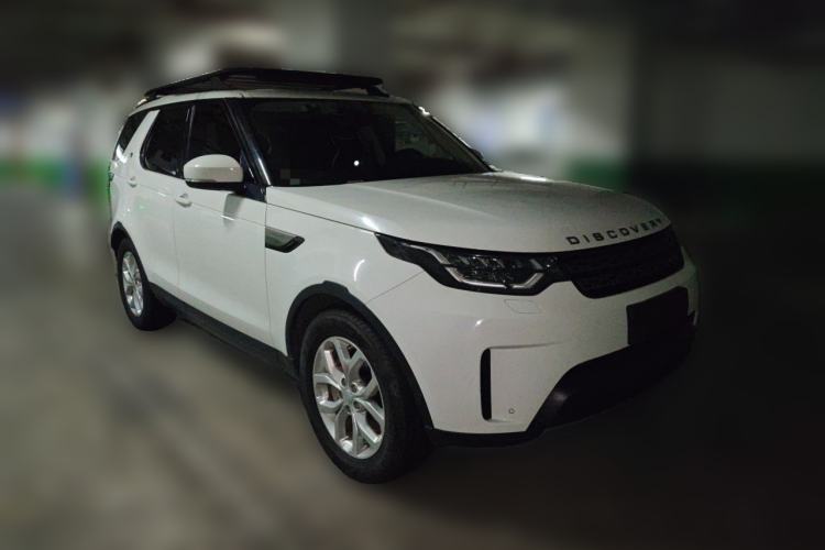 Used Land Rover Discovery 2020 3.0 SC V6 SE Front Right 45 Deg