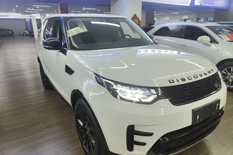 Used Land Rover Discovery 2020 2.0T 30th Anniversary Special Edition Front Right 45 Deg