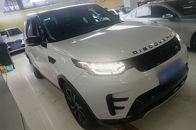 Used Land Rover Discovery 2020 3.0 SC V6 30th Anniversary Special Edition Front Right 45 Deg