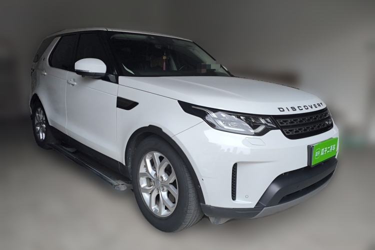 Used Land Rover Discovery 2020 2.0T SE Front Right 45 Deg