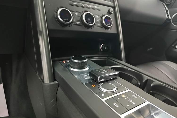 Used Land Rover Discovery 2020 2.0T 30th Anniversary Special Edition Gear Lever