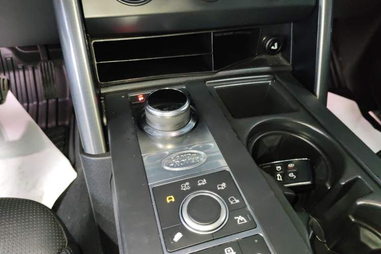 Used Land Rover Discovery 2020 3.0 SC V6 30th Anniversary Special Edition Gear Lever