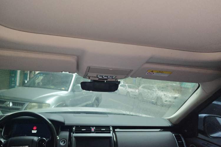 Used Land Rover Discovery 2020 2.0T SE Headliner