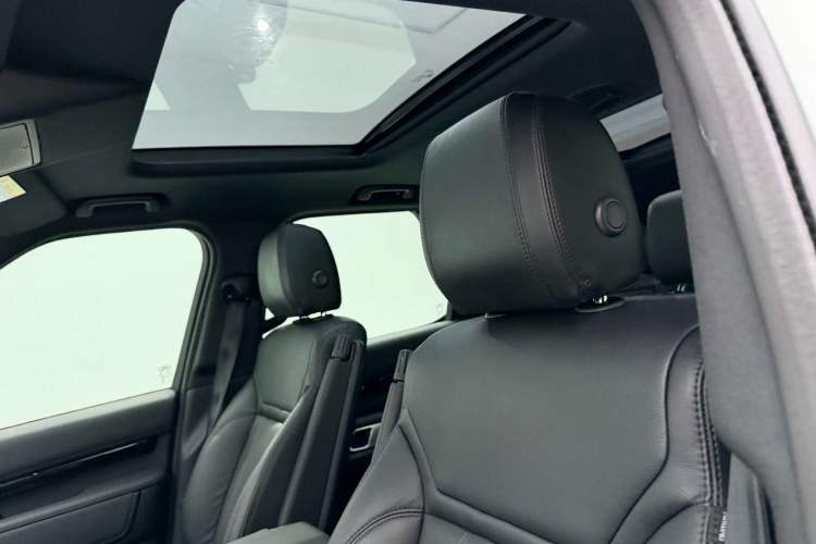 Used Land Rover Discovery 2020 3.0 SC V6 SE Headliner